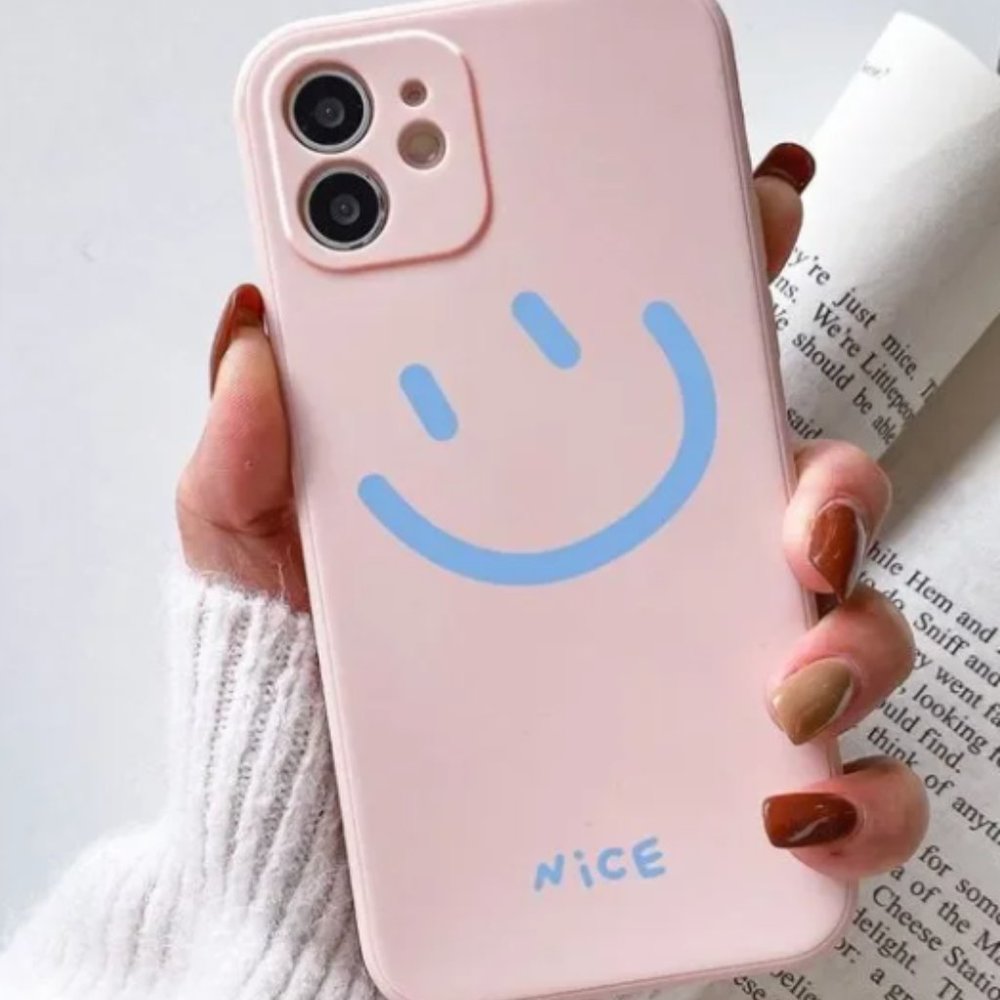 Smiley face phone case